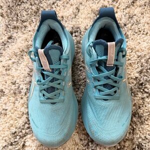 ASICS Gel Nimbus 27 women’s size 8